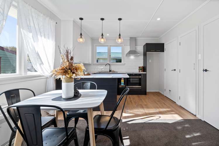 39 Conway Crescent Glengarry_6