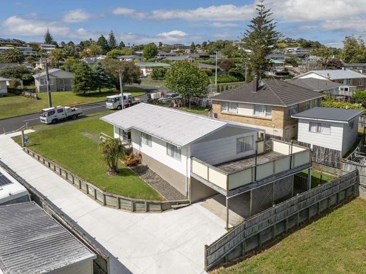 99 Sherwood Street Bellevue_12