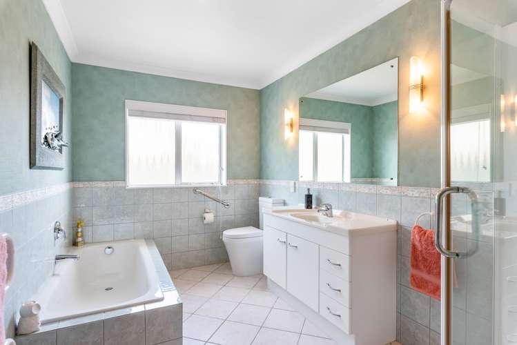 8 Tudor Court Paraparaumu Beach_12