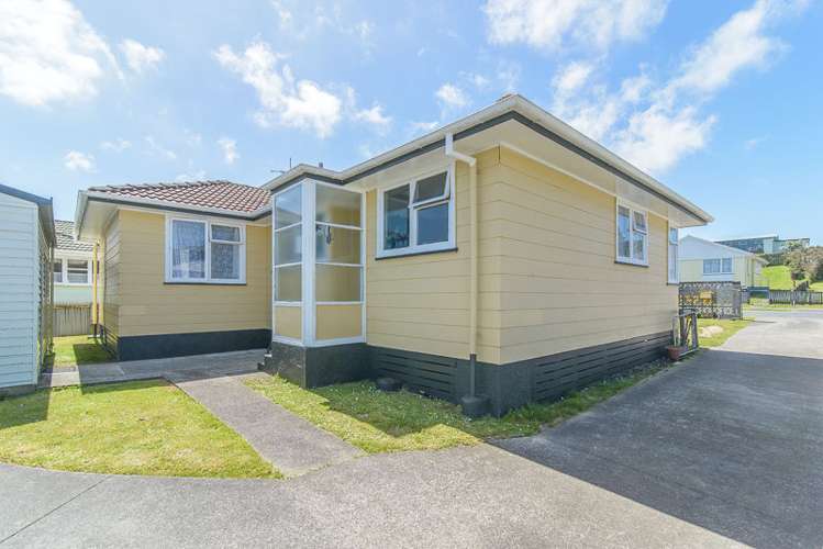 363 Warspite Avenue Waitangirua_5