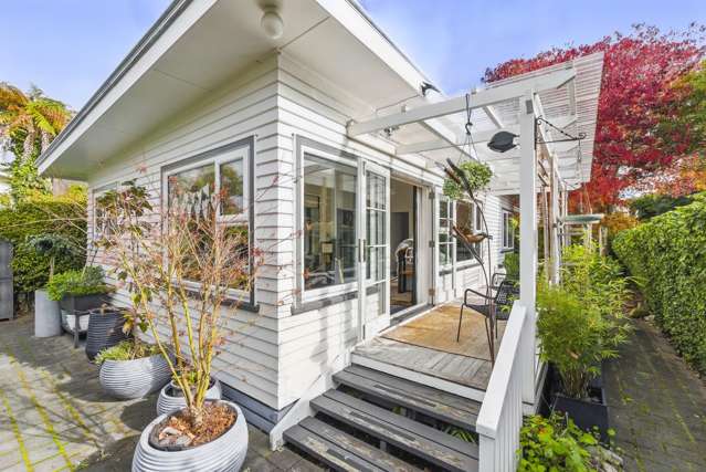 1/52 Matatua Road Raumati Beach_2