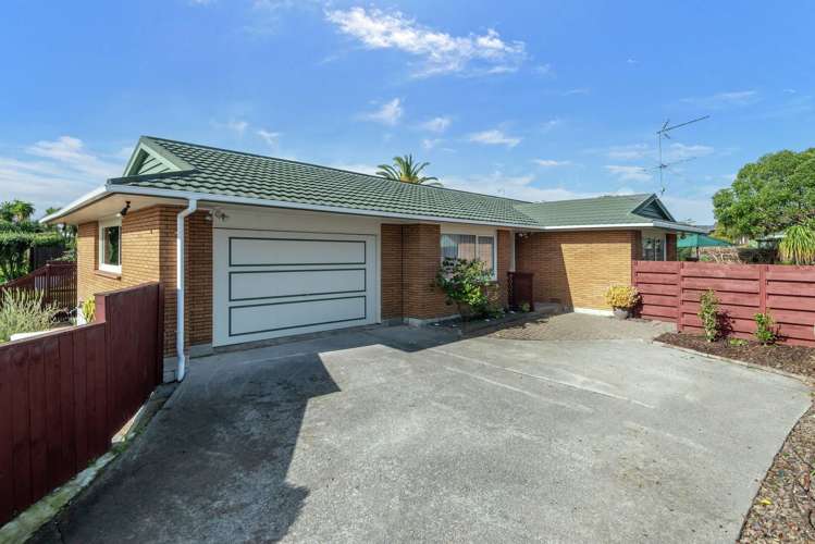 21 Tupaki Place Pakuranga Heights_1