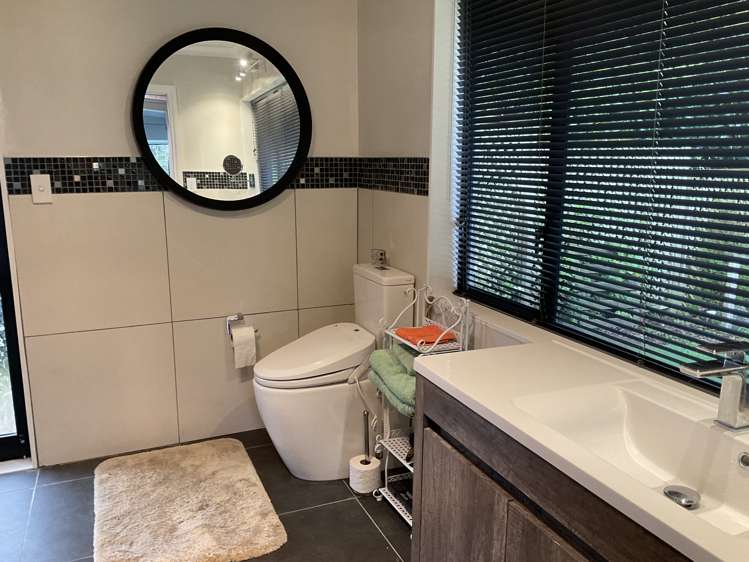 1343 Devon Road Waitara_12