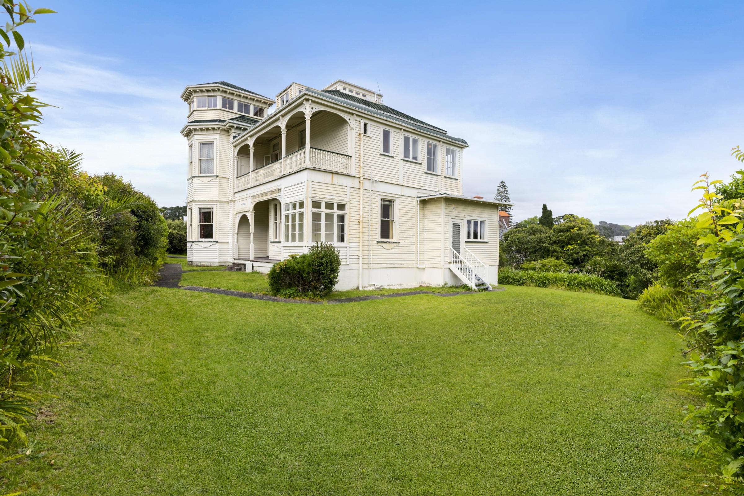 34 Bassett Road in Remuera, Auckland