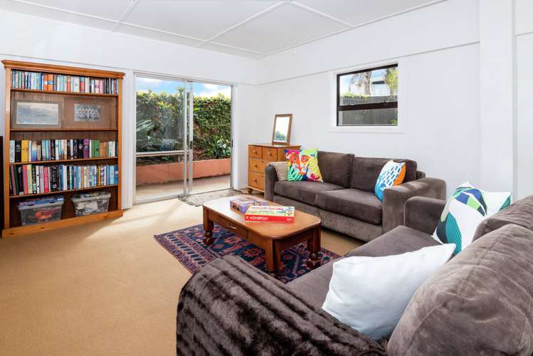 35 Cheriton Road Mellons Bay_17