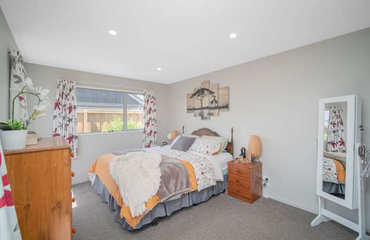21 Farnborough Way Rolleston_5