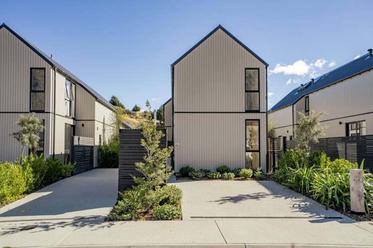 39 Casterway Crescent Jacks Point_11