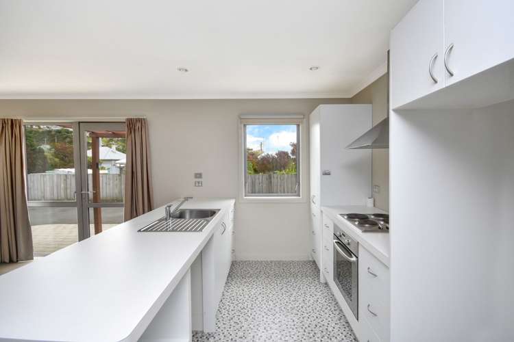 66f Law Street Caversham_5