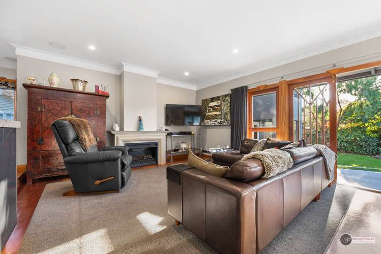 37 Pohutukawa Street Woburn_5