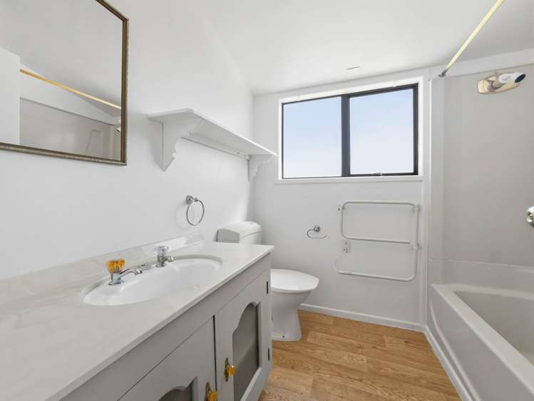29 Sunningdale Street Wattle Downs_14
