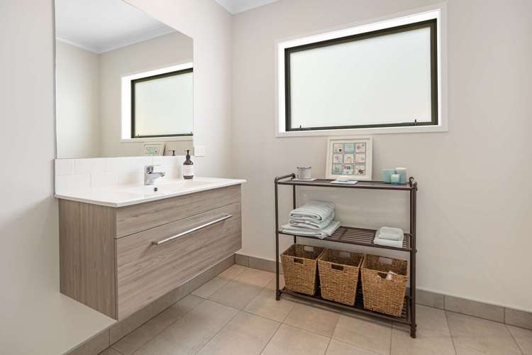 139 Rangiora Crescent Matarangi_17