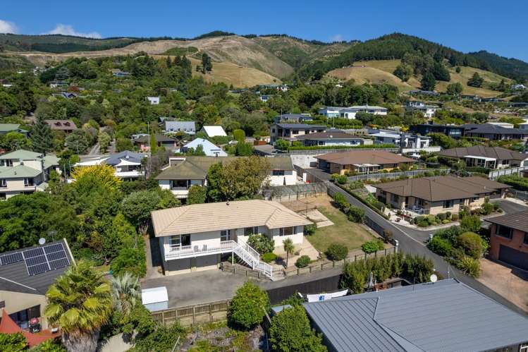 27 Idesia Grove Richmond_19