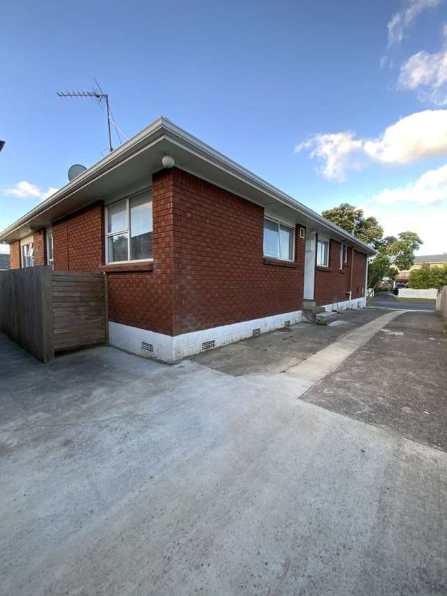 3 Reelick Avenue Pakuranga Heights_1