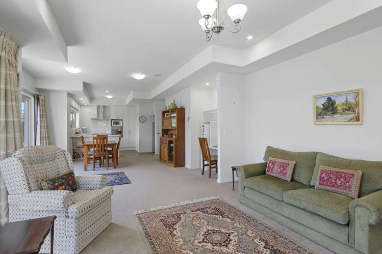 18a Pemberton Drive Darfield_4