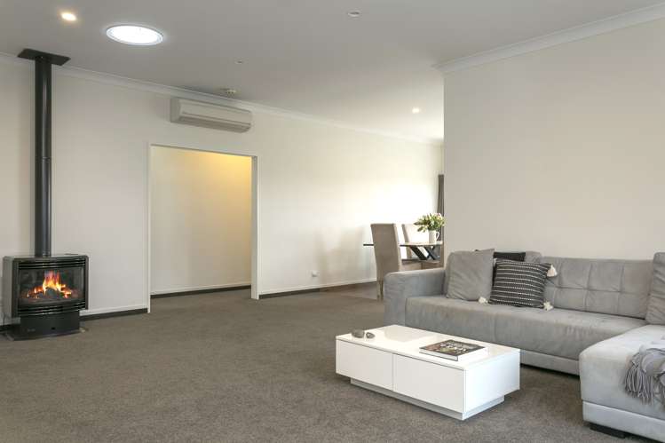 2/73 Harvey Street Waipahihi_7