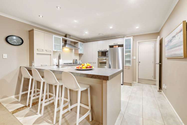 34 Gibbston Crescent Flat Bush_12