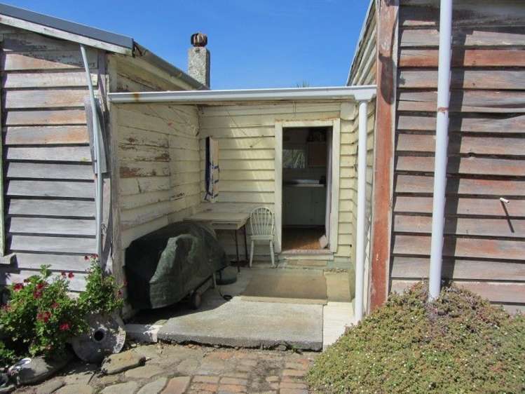 56 Akitio Esplanade Pongaroa_13