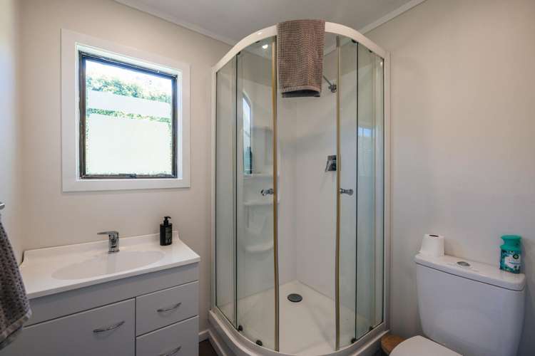 3 Blake Street Surfdale_16