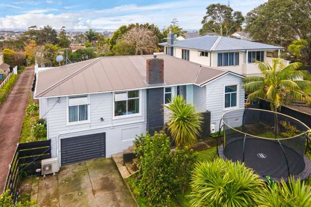 147 Golf Road Titirangi_3