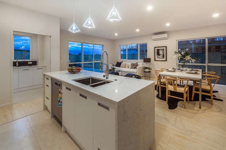 6 Cloghfin Place Flat Bush_7