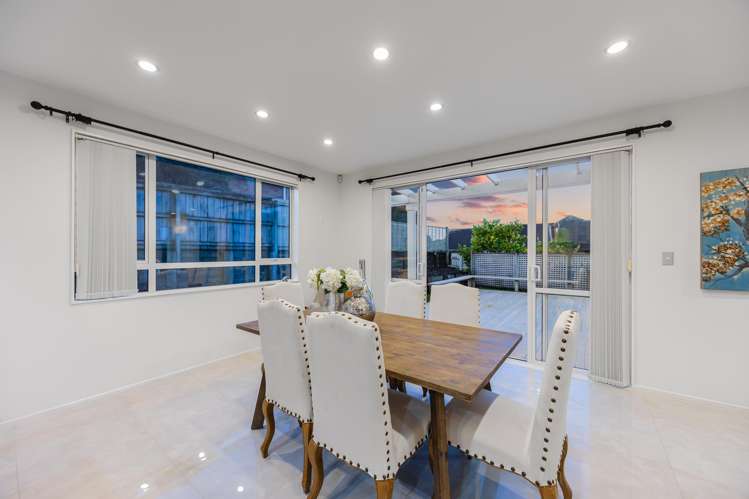 52 Chesterfield Way Orewa_8