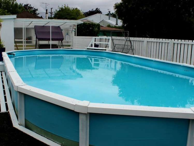 35 Clifton Avenue Carterton_11