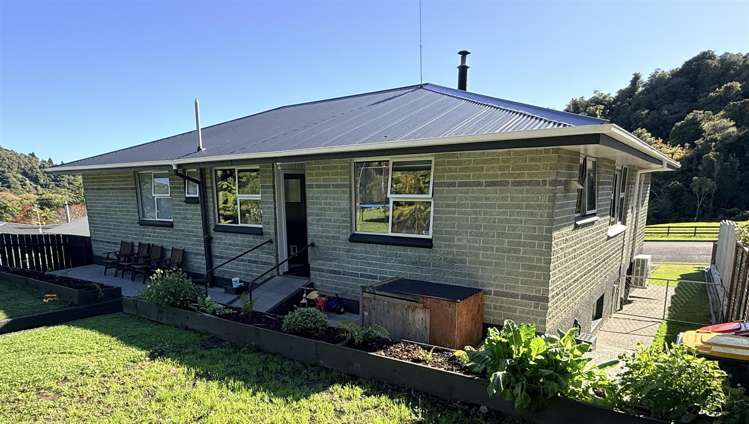 19 Coates Street Greymouth_24