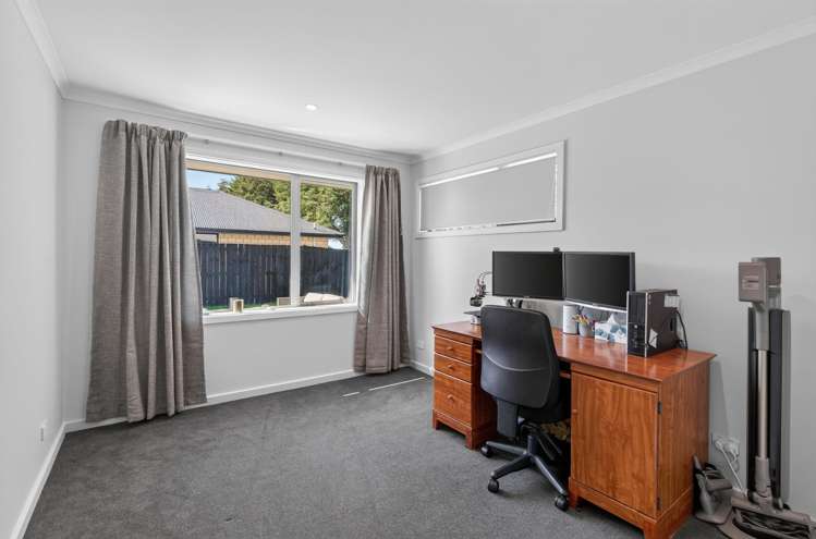 32 Geoff Geering Drive Netherby_12