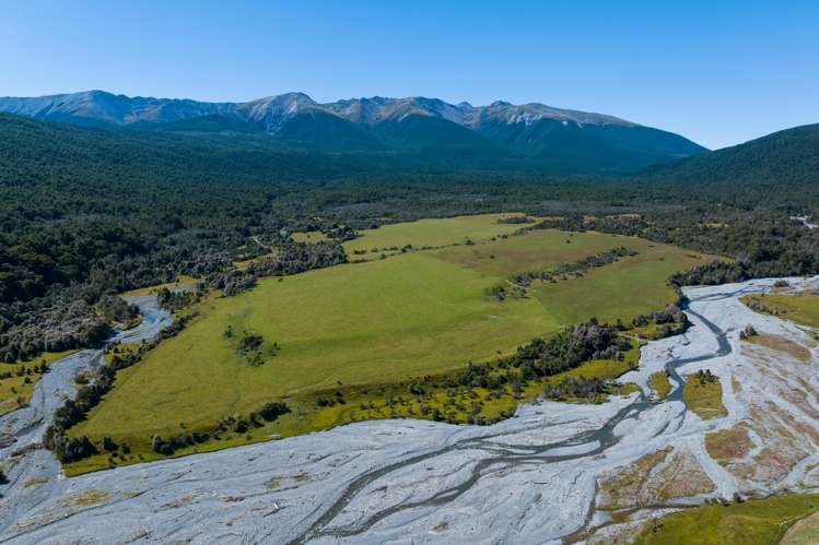 990 Howard Valley Road Howard_18