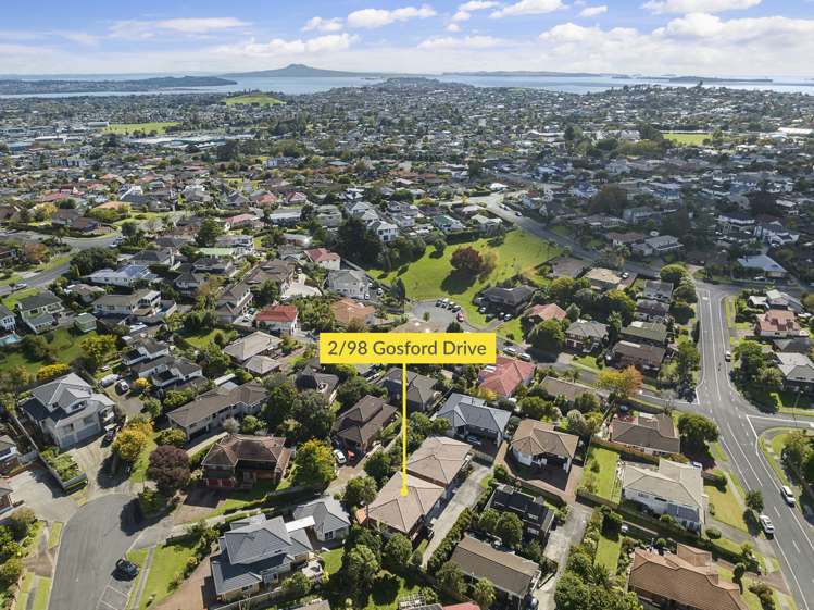 2/98 Gosford Drive Botany Downs_18