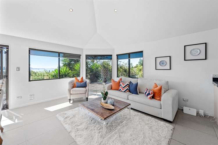 210 Whangaparaoa Road Red Beach_9