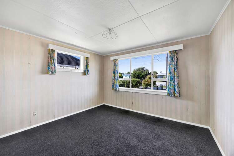 6 Buchanan Place Hawera_9