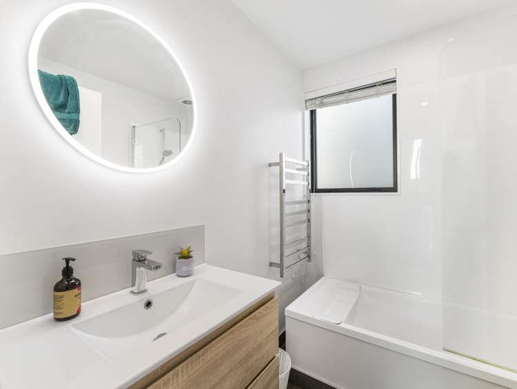 12 Panoni Lane Howick_16