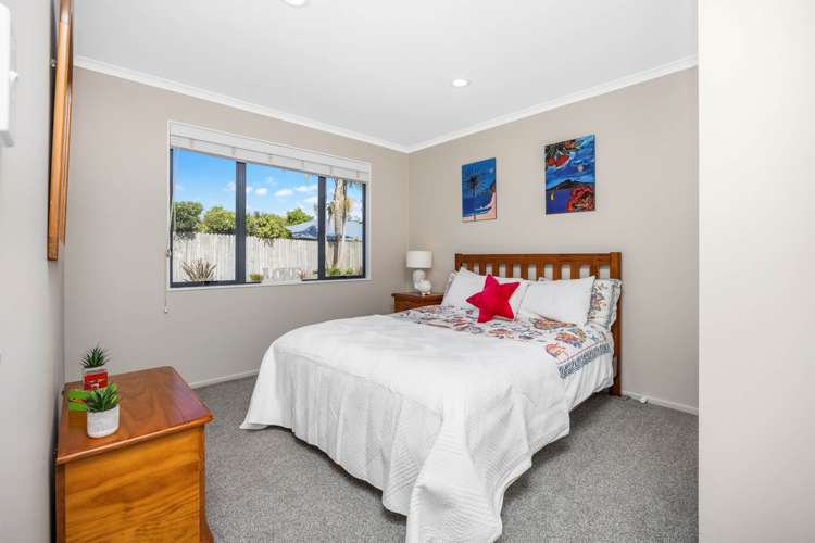 63 Lothian Brae Wattle Downs_12