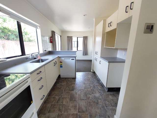 108 Amberley Avenue Highbury_3