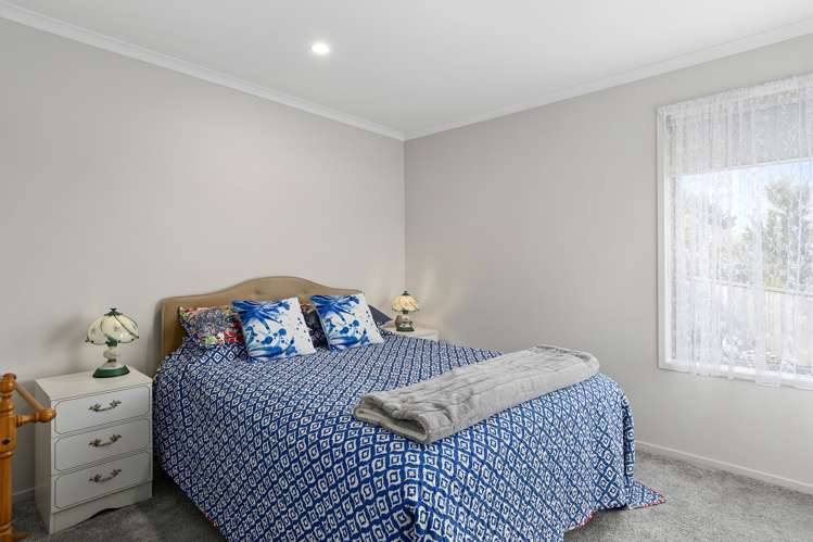 6 Carex Close Pyes Pa_13