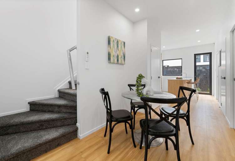 C/10 Bagnall Avenue Pt England_5