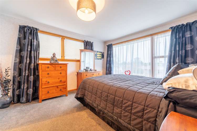 14 Tawa Street Glenwood_11