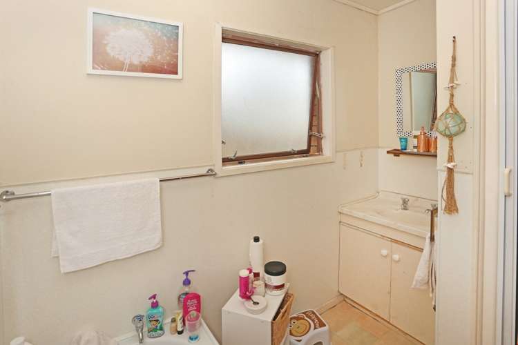 40 Matuhi Rise Henderson_13