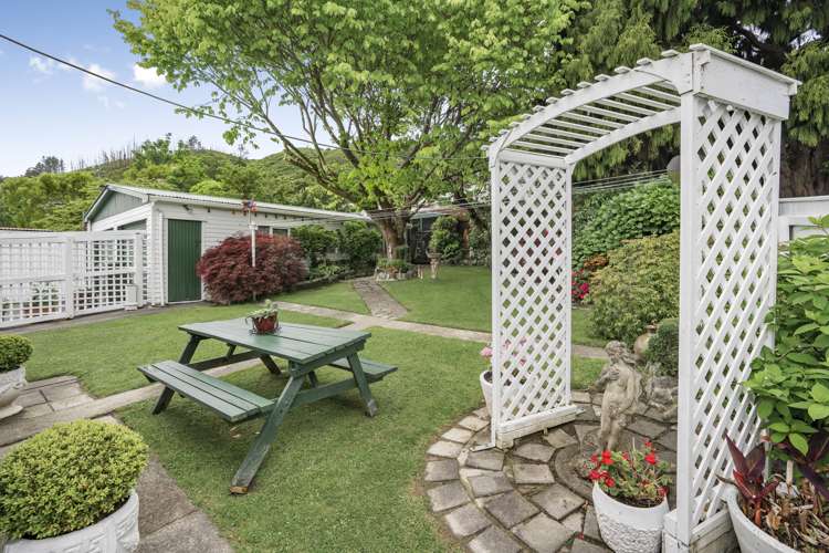 4 Isabel Grove Wainuiomata_17