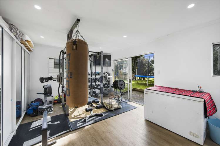 7 Leaming Place Clarks Beach_21