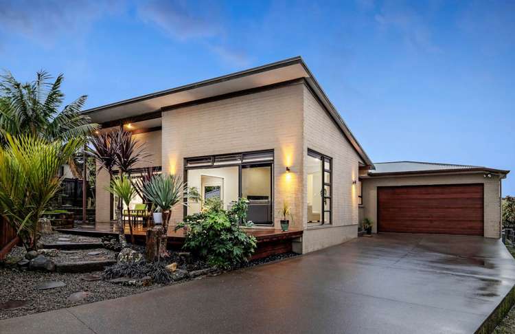 6 Ellivani Rise Pukekohe_11