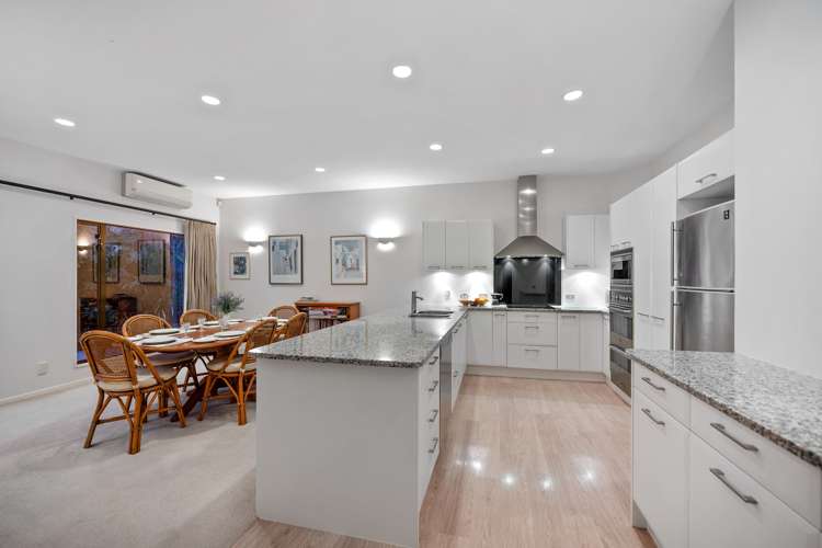 28 Rosemary Avenue Forrest Hill_5