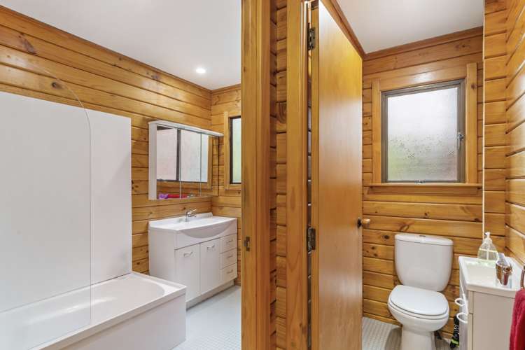 233 Golf Road Titirangi_11