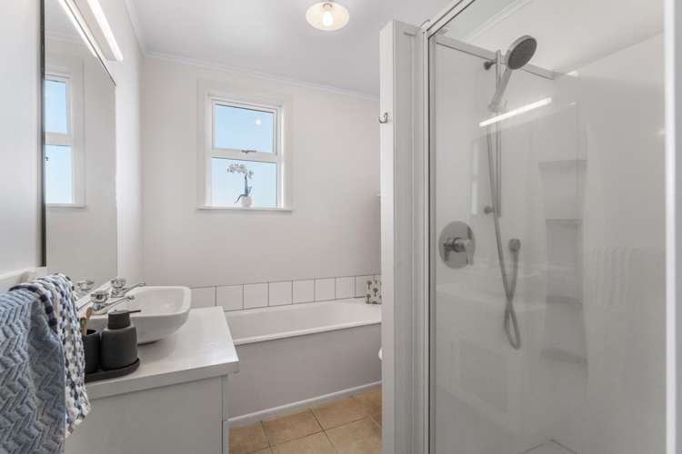 1/5 Hinemoa Avenue Taupo_12