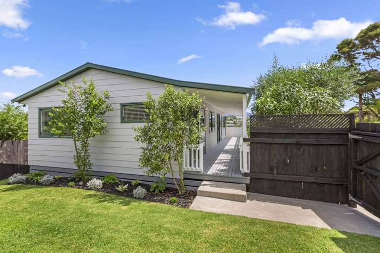 1 Lily Street Raglan_9