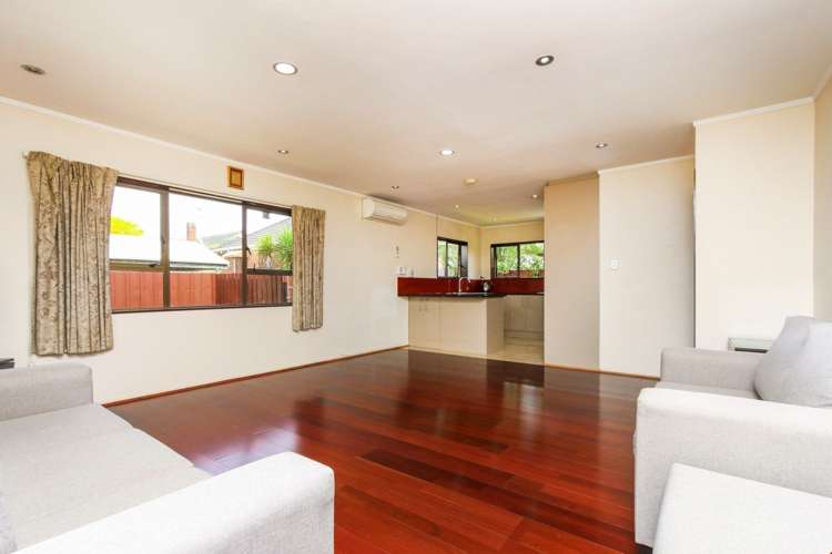 42 Wattle Street New Lynn_4