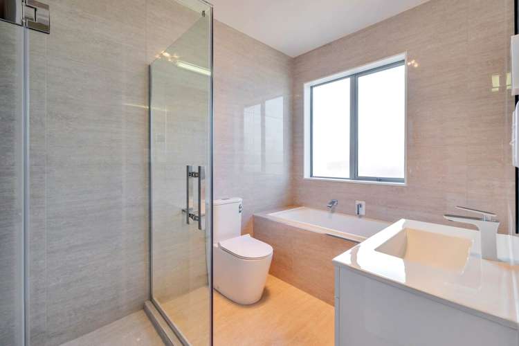 9 Canoe Lane Riverhead_14