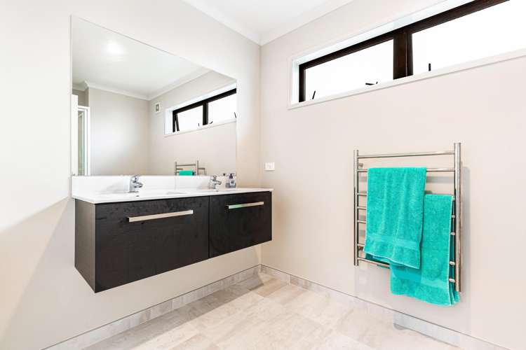 22 Peihana Road Hobsonville_16