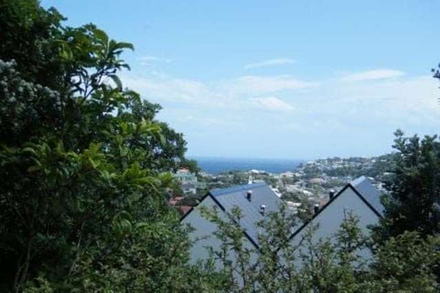 Charming Island Bay 2 Bedroom Home